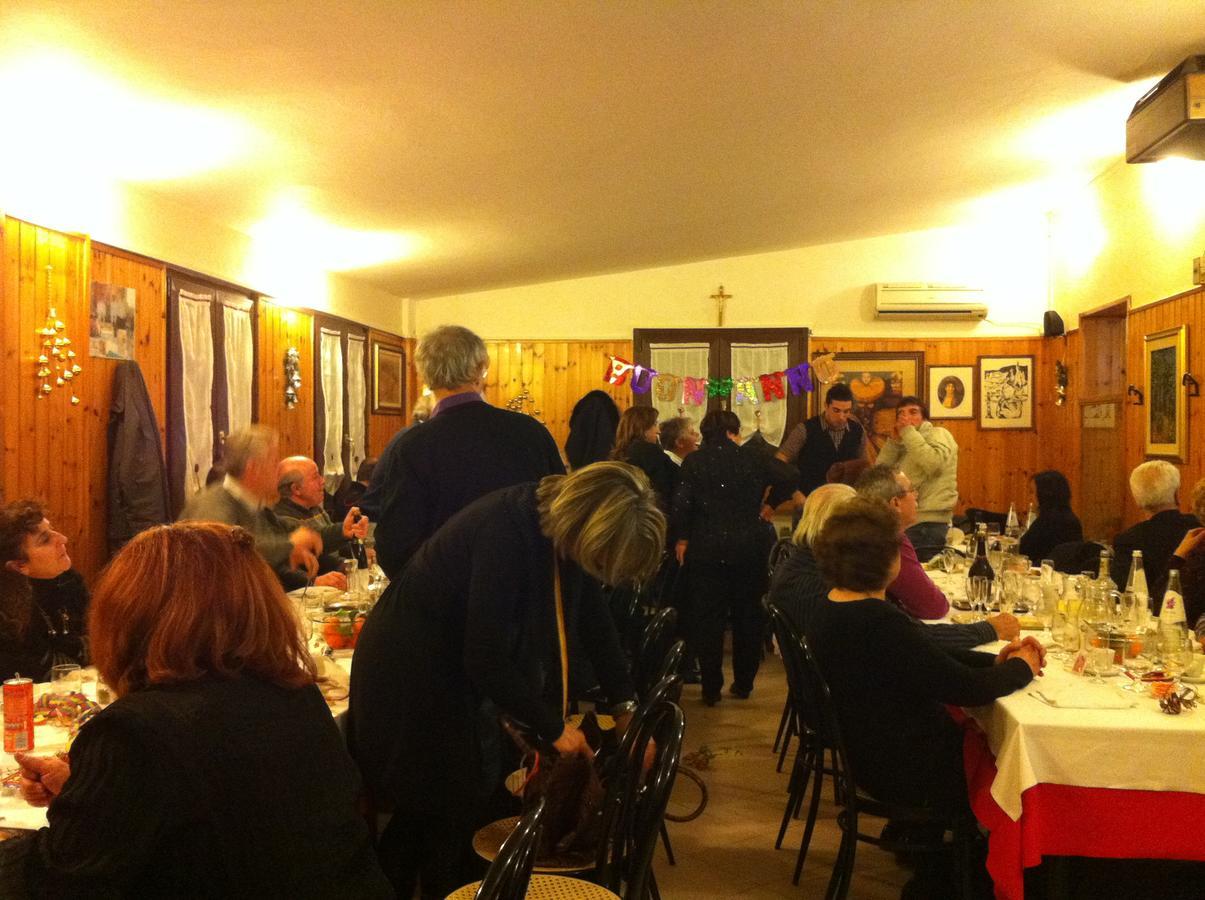 Laghi Paradiso Rovereto sulla Secchia 外观 照片